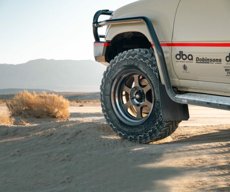 Load image into Gallery viewer, DBA 96-97 Lexus LX 450 / 8/92+ Toyota Landcruiser 80 Series Front Slotted 4000 Series Rotor
