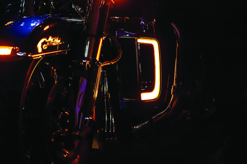 Load image into Gallery viewer, Kuryakyn Tracer Lower Fairing Grill Chrome
