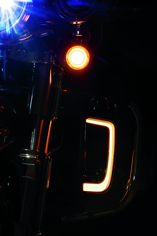 Load image into Gallery viewer, Kuryakyn Tracer Lower Fairing Grill Chrome
