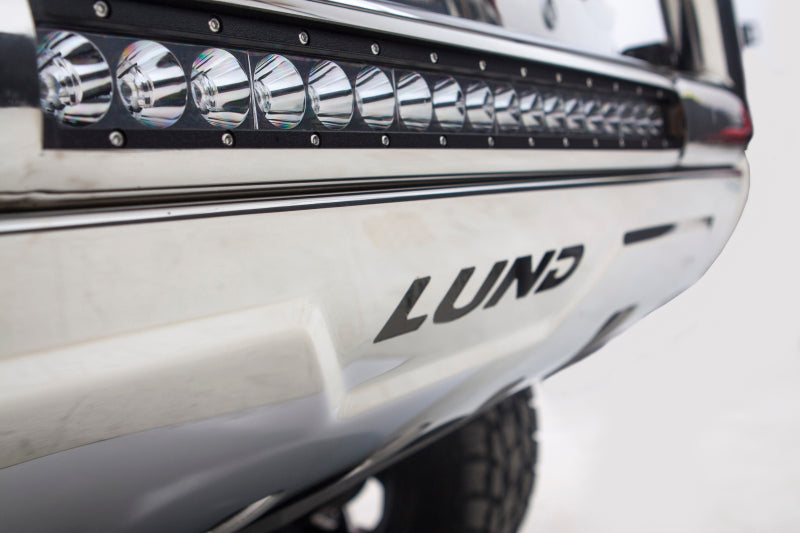 Load image into Gallery viewer, Lund 07-17 Chevy Silverado 1500 Bull Bar w/Light &amp; Wiring - Polished
