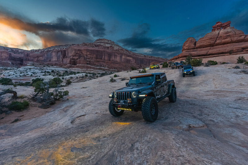 Load image into Gallery viewer, Oracle Jeep Wrangler JL/Gladiator JT Integrated Windhsiled LED Light Bar System
