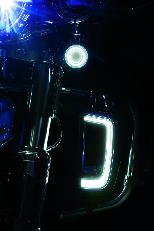 Load image into Gallery viewer, Kuryakyn Tracer Lower Fairing Grill Chrome
