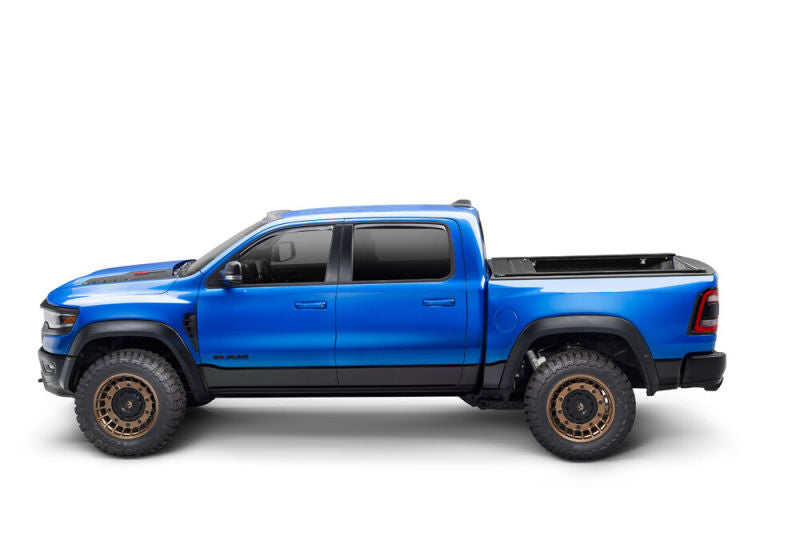 Load image into Gallery viewer, Retrax 19-22 Ram 1500 5.7ft Bed w/RAMBOX RetraxPRO XR
