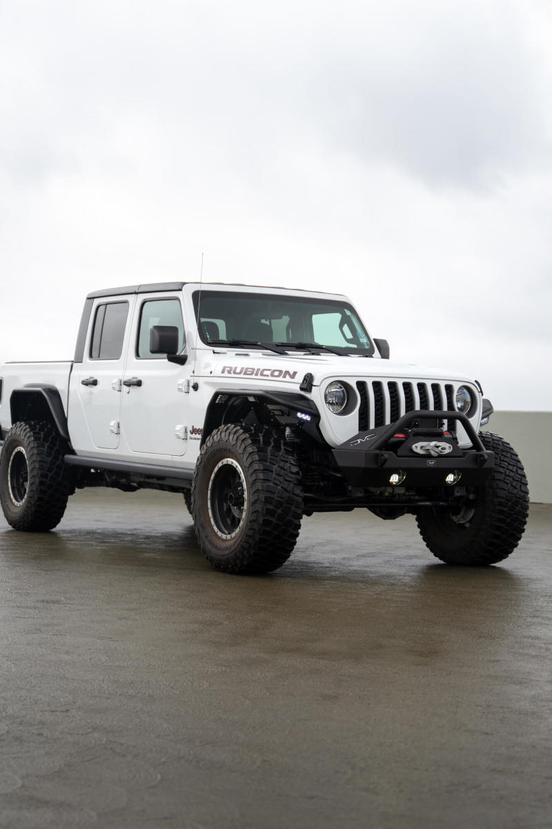 Load image into Gallery viewer, DV8 Offroad 20-23 Jeep Gladiator JT Spec Series Fender Flares
