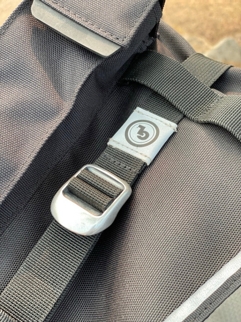 Load image into Gallery viewer, Giant Loop Cinch Straps - Black
