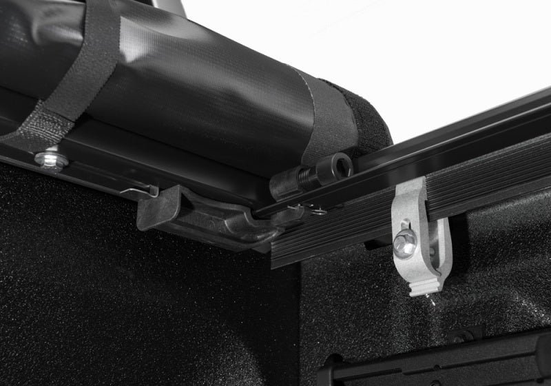 Load image into Gallery viewer, Truxedo 19-20 Ram 1500 (New Body) w/o Multifunction Tailgate 6ft 4in Pro X15 Bed Cover
