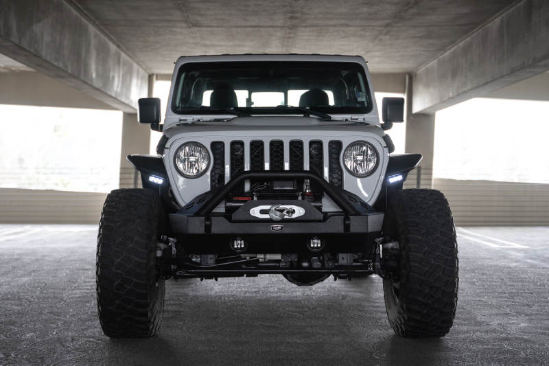 Load image into Gallery viewer, DV8 Offroad 20-23 Jeep Gladiator JT Spec Series Fender Flares
