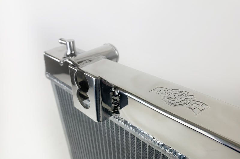 Load image into Gallery viewer, CSF 87-91 BMW M3 (E30) 2.7L Radiator
