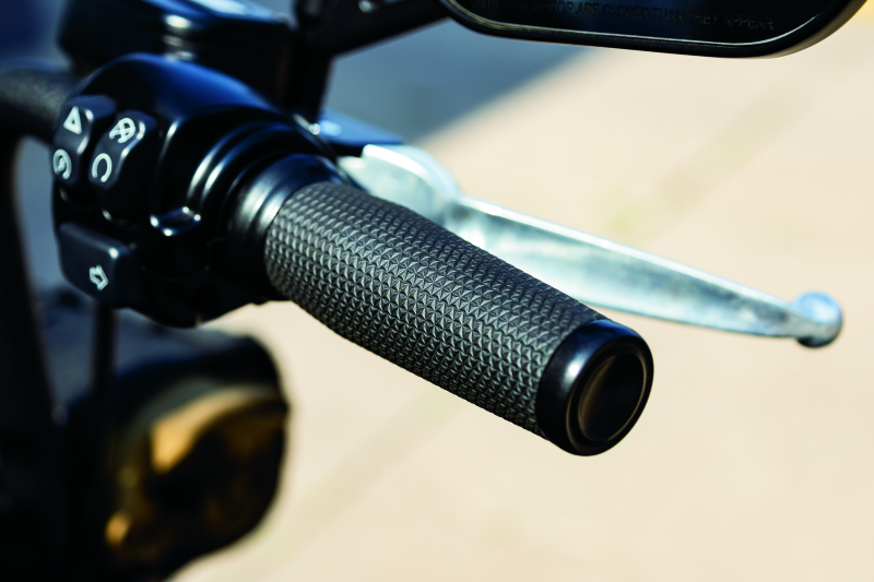 Load image into Gallery viewer, Kuryakyn Thresher Grips Throttle-By-Wire Black
