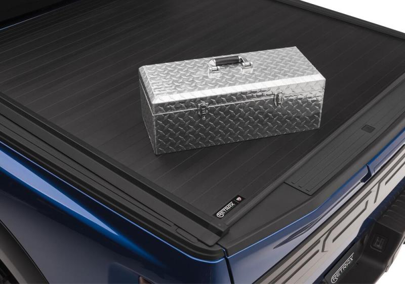 Load image into Gallery viewer, Retrax 15-22 Ford F-150 Super Crew/Super Cab &amp; F-150 Lightning (5.5ft. Bed) Retrax IX
