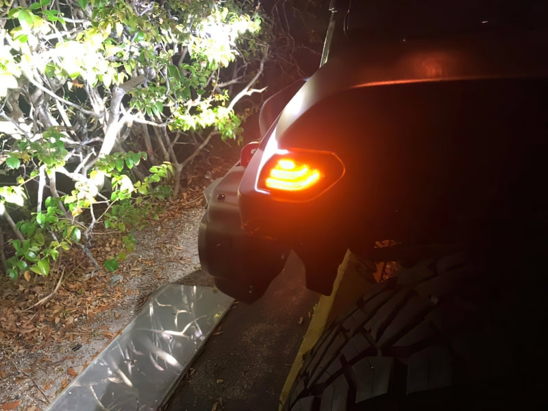 Load image into Gallery viewer, Oracle Jeep Wrangler JL Smoked Lens LED Front Sidemarkers
