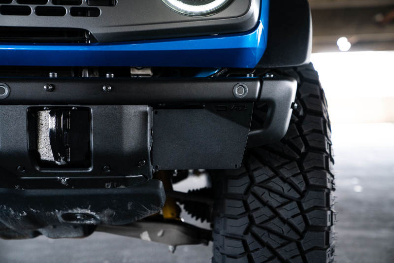 Load image into Gallery viewer, DV8 Offroad 21-22 Ford Bronco Factory Front Bumper License Relocation Bracket - Side
