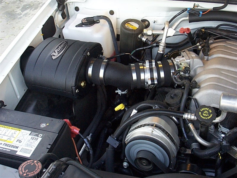 Load image into Gallery viewer, Volant 96-00 Chevrolet C2500 7.4 V8 Pro5 Closed Box Air Intake System

