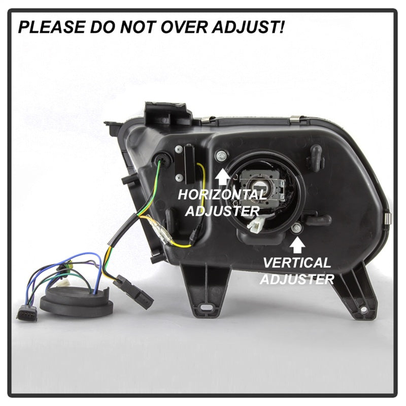 Load image into Gallery viewer, Spyder Ford Mustang 10-13 Projector Headlights - HID Model Only - Black PRO-YD-FM2010V2-HID-BK
