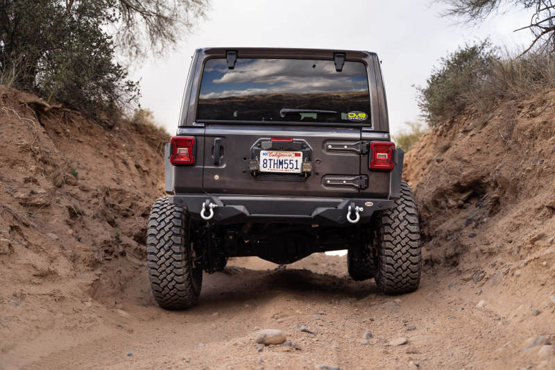 Load image into Gallery viewer, DV8 Offroad 18-22 Jeep Wrangler JL Spare Tire Delete Kit w/Light Mounts

