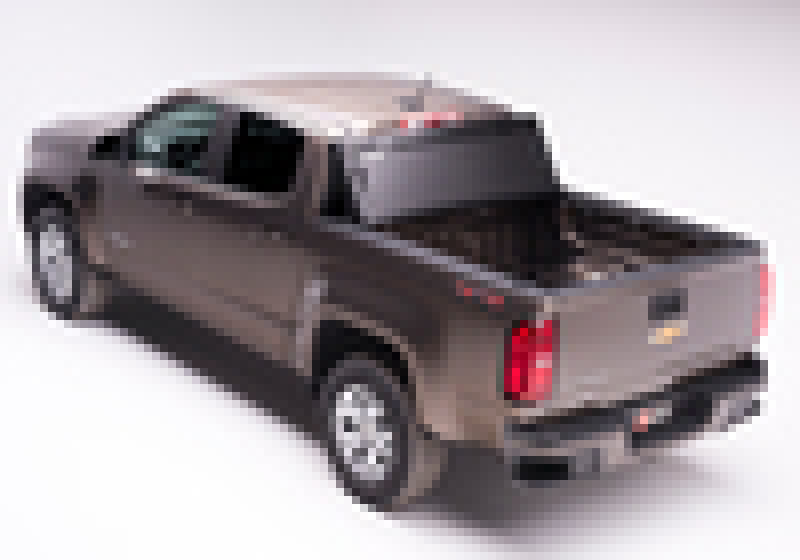 Load image into Gallery viewer, BAK 2020 Jeep Gladiator 5ft Bed BAKFlip G2
