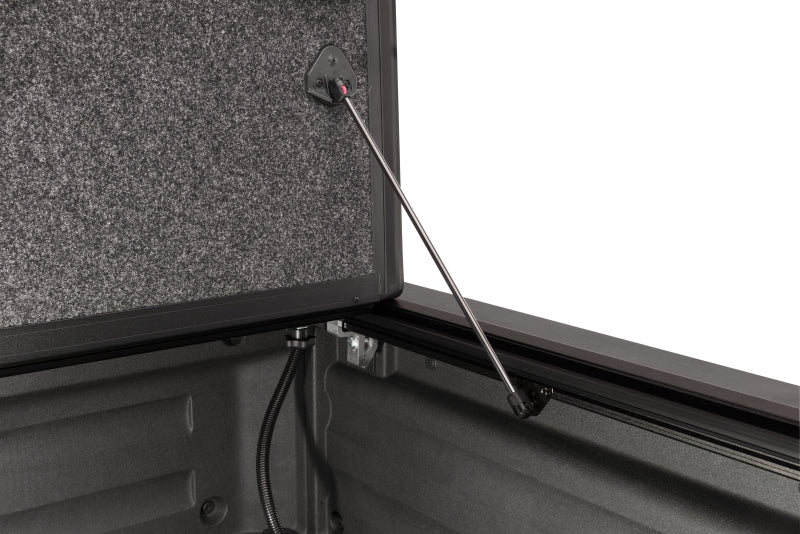 Load image into Gallery viewer, UnderCover 17-20 Honda Ridgeline 5ft Ultra Flex Bed Cover

