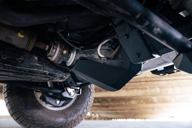 Load image into Gallery viewer, DV8 Offroad 21-22 Ford Bronco Rear Differential Skid Plate

