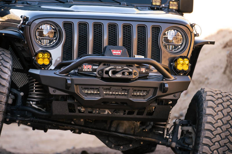 Load image into Gallery viewer, DV8 Offroad 18-23 Wrangler JL/Gladiator JT Spec Series Front Bumper
