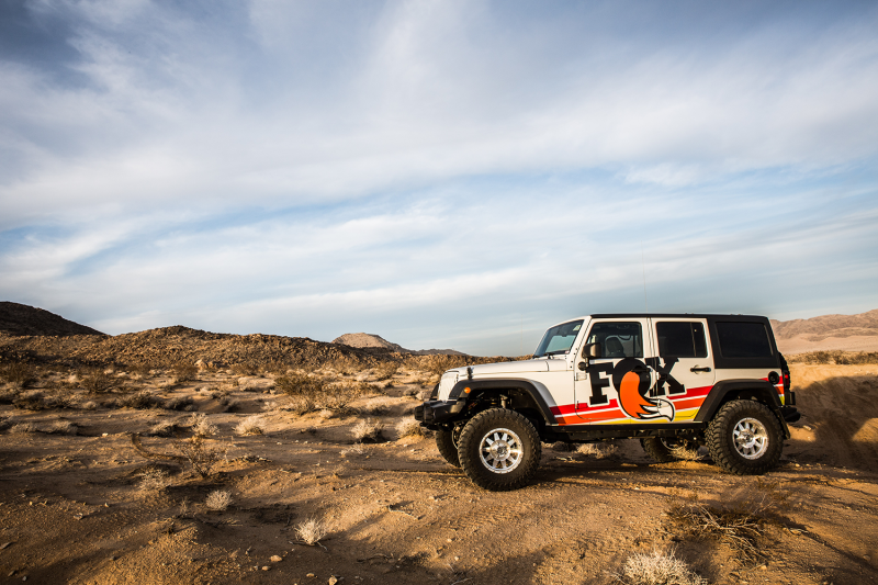 Load image into Gallery viewer, Fox 07+ Jeep JK 2.0 Performance Series 11.1in. Smooth Body IFP Front Shock (Aluminum) / 4-6in. Lift
