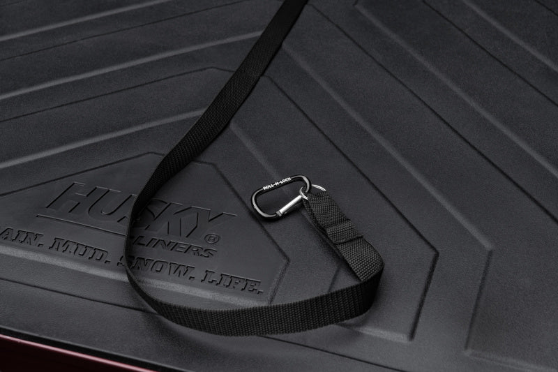 Load image into Gallery viewer, Roll-N-Lock 2019 Chevrolet Silverado 1500 XSB 68-3/8in A-Series Retractable Tonneau Cover
