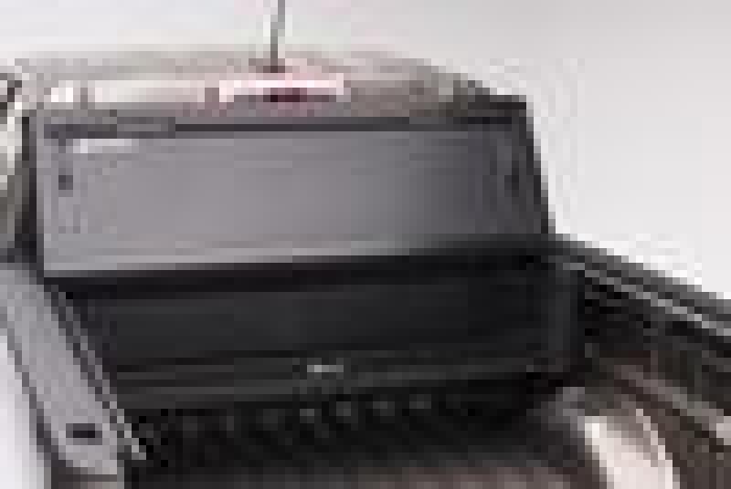 Load image into Gallery viewer, BAK 2020 Jeep Gladiator 5ft Bed BAKFlip G2
