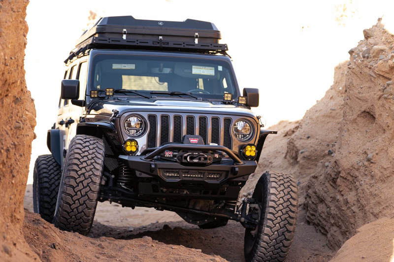 Load image into Gallery viewer, DV8 Offroad 18-23 Wrangler JL/Gladiator JT Spec Series Front Bumper
