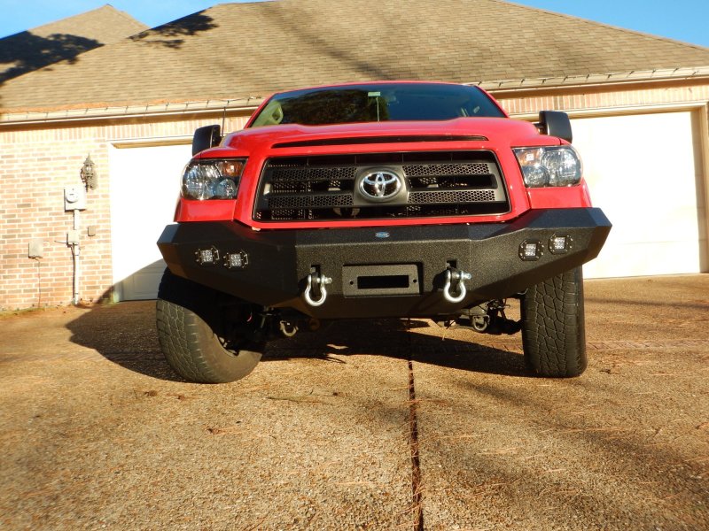 Load image into Gallery viewer, DV8 Offroad 07-13 Toyota Tundra Front Bumper
