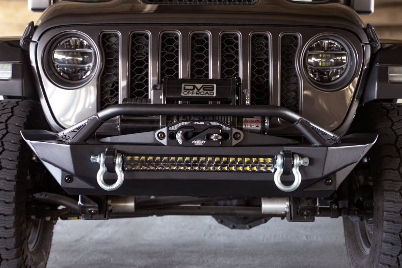 Load image into Gallery viewer, DV8 Offroad 07-23 Jeep Wrangler JK/JL &amp; Gladiator JT FS-1 Series Stubby Front Bumper
