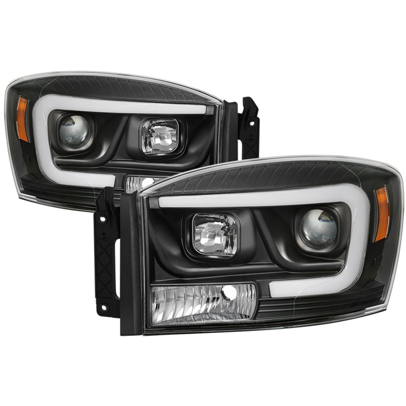 Load image into Gallery viewer, Spyder Dodge Ram 1500 06-08 V2 Projector Headlights - Light Bar DRL - Black (PRO-YD-DR06V2-LB-BK)
