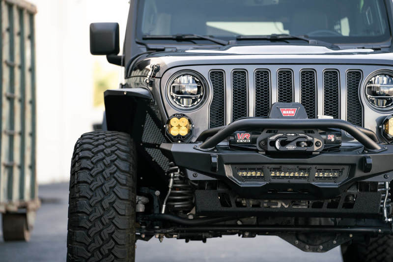 Load image into Gallery viewer, DV8 Offroad 18-23 Wrangler JL/Gladiator JT Spec Series Front Bumper

