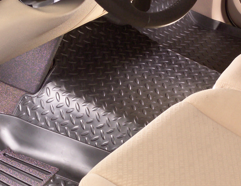Load image into Gallery viewer, Husky Liners 98-01 Dodge Ram 1500/2500/3500 Club Cab Classic Style Center Hump Black Floor Liner
