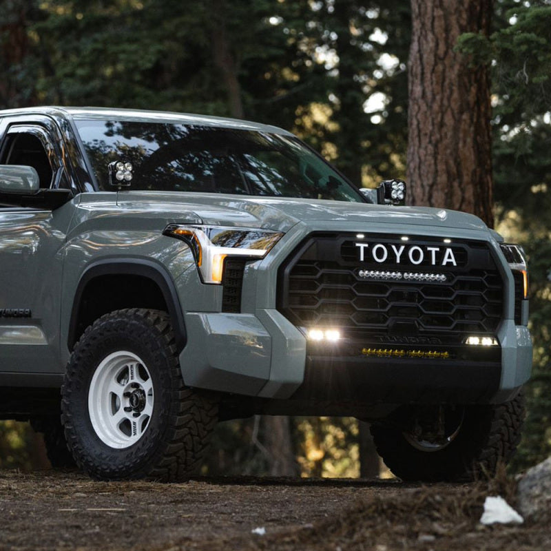 Load image into Gallery viewer, Baja Designs 2022+ Toyota Tundra S2 SAE OEM Fog Light Replacement Kit - Clear
