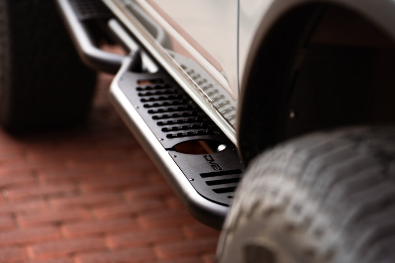 Load image into Gallery viewer, DV8 Offroad 21-22 Ford Bronco OE Plus Series Side Steps
