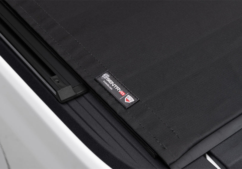 Load image into Gallery viewer, Truxedo 2020 Jeep Gladiator 5ft Sentry CT Bed Cover
