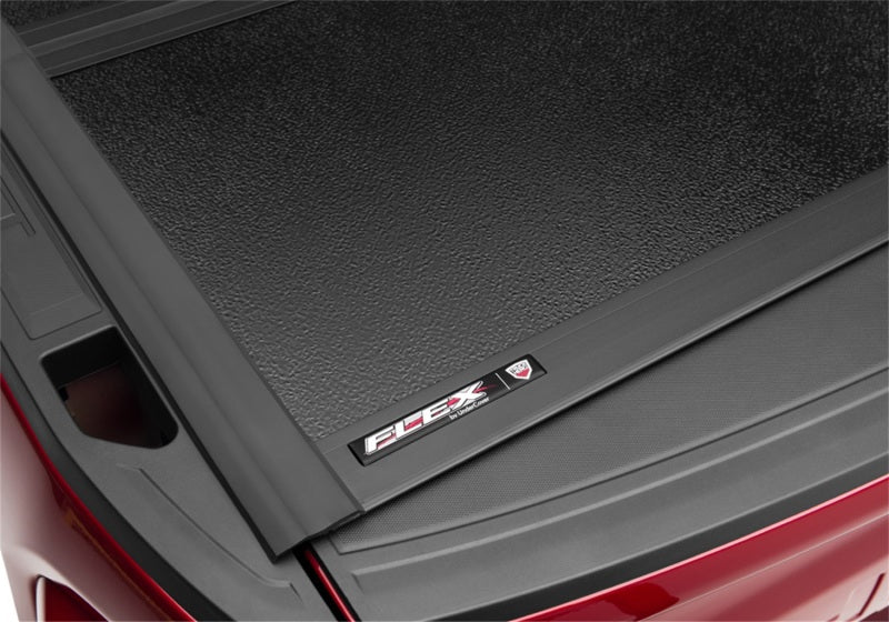 Load image into Gallery viewer, UnderCover 19-20 Chevy Silverado 1500 (w/ or w/o MPT) 5.8ft Flex Bed Cover
