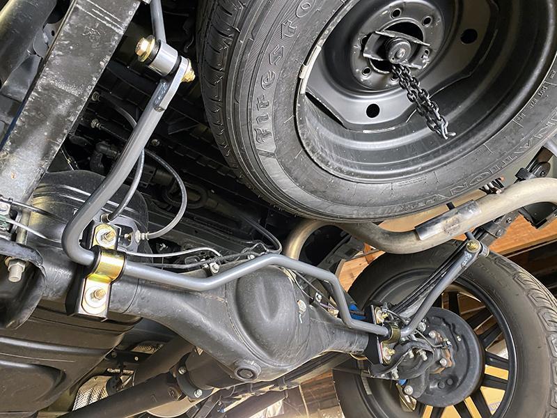 Load image into Gallery viewer, Progress Tech LT 16-21 Toyota Tacoma Rear Sway Bar 0.875in dia. (22mm)
