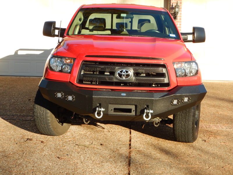 Load image into Gallery viewer, DV8 Offroad 07-13 Toyota Tundra Front Bumper

