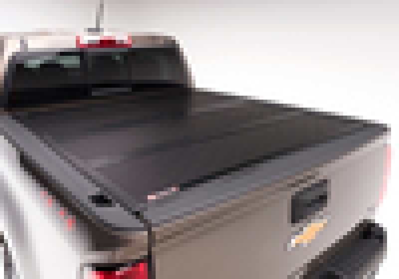 Load image into Gallery viewer, BAK 2020 Jeep Gladiator 5ft Bed BAKFlip G2
