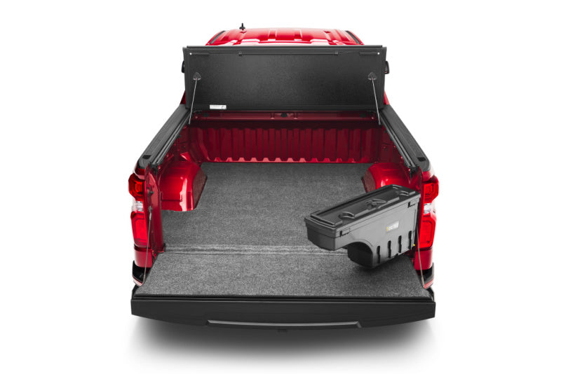 Load image into Gallery viewer, UnderCover 07-18 Chevy Silverado 1500 (19 Legacy) Passengers Side Swing Case - Black Smooth
