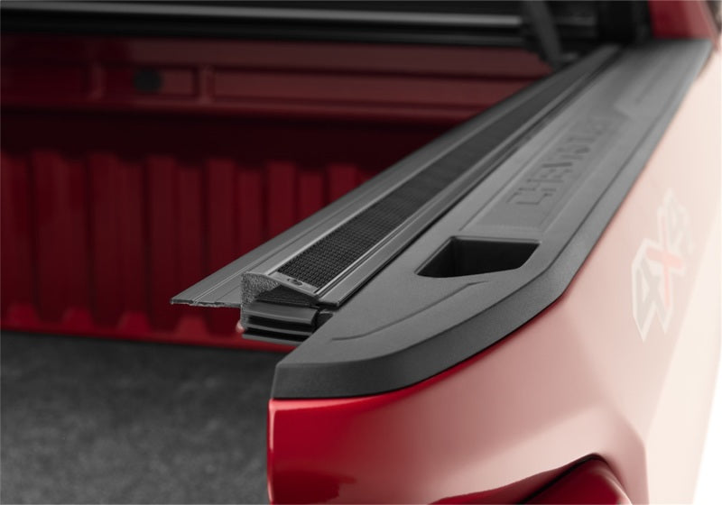 Load image into Gallery viewer, Truxedo 19-20 GMC Sierra &amp; Chevrolet Silverado 1500 (New Body) 5ft 8in Sentry CT Bed Cover
