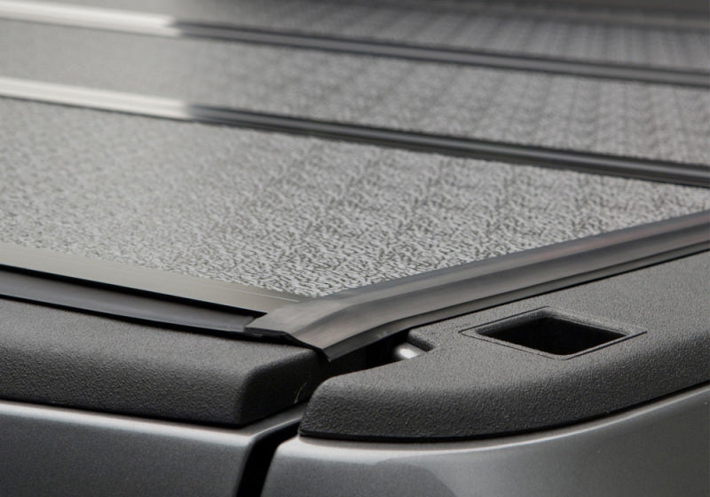 Load image into Gallery viewer, UnderCover 19-20 Chevy Silverado 1500 (w/ or w/o MPT) 5.8ft Flex Bed Cover
