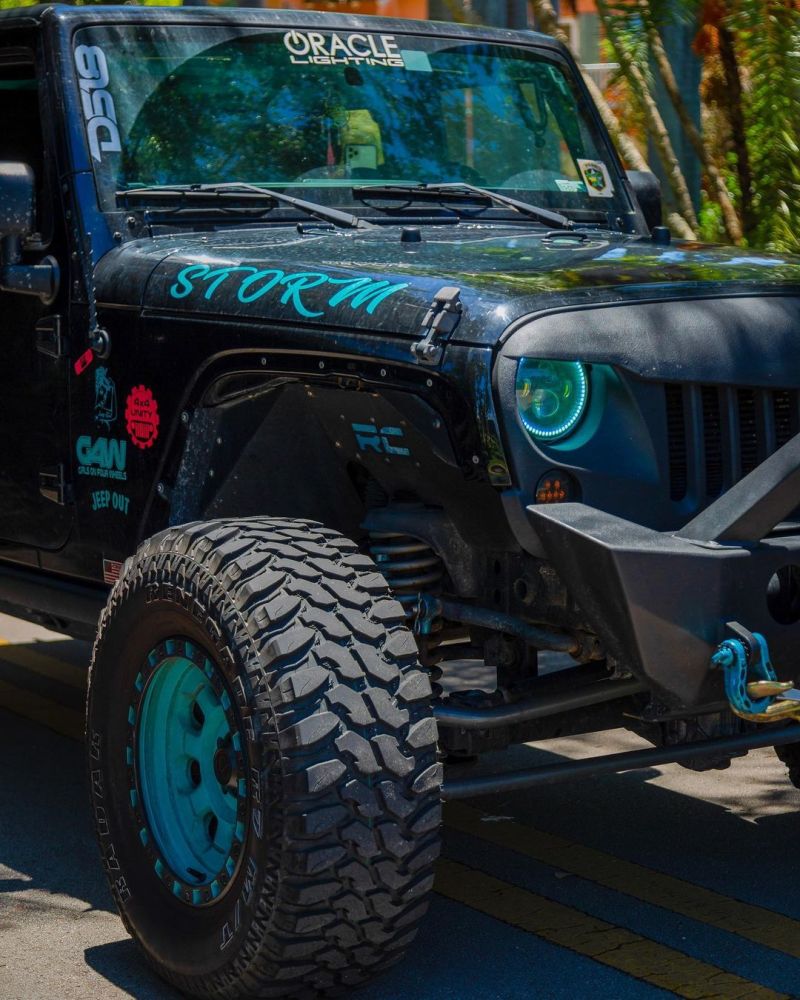 Load image into Gallery viewer, Oracle 7in High Powered LED Headlights - Black Bezel - Dynamic - Dynamic
