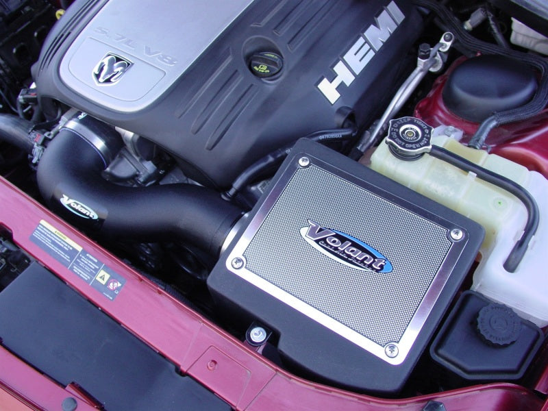 Load image into Gallery viewer, Volant 04-10 Chrysler 300 C 5.7 V8 Pro5 Closed Box Air Intake System

