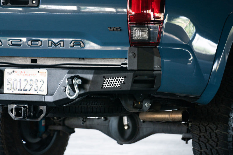 Load image into Gallery viewer, DV8 Offroad 16-23 Toyota Tacoma MTO Series Rear Bumper
