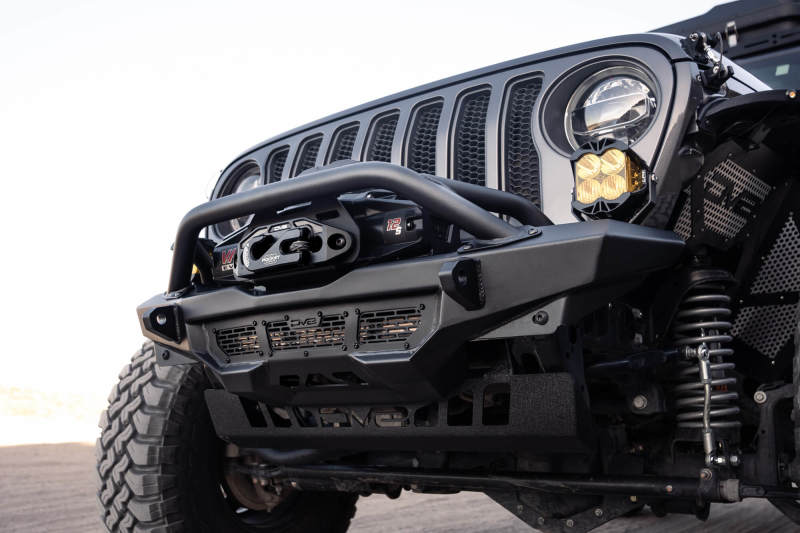 Load image into Gallery viewer, DV8 Offroad 18-23 Wrangler JL/Gladiator JT Spec Series Front Bumper
