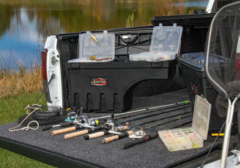 Load image into Gallery viewer, UnderCover 19-20 Chevy Silverado 1500 Drivers Side Swing Case - Black Smooth
