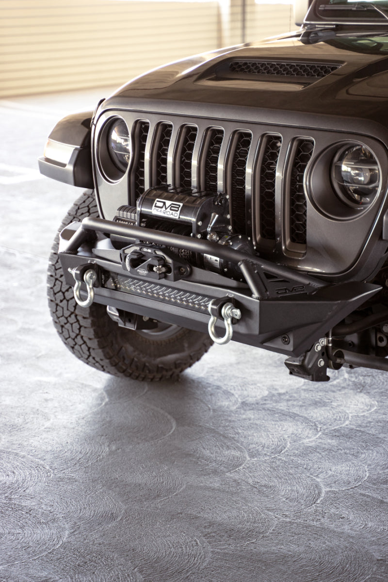 Load image into Gallery viewer, DV8 Offroad 07-23 Jeep Wrangler JK/JL &amp; Gladiator JT FS-1 Series Stubby Front Bumper
