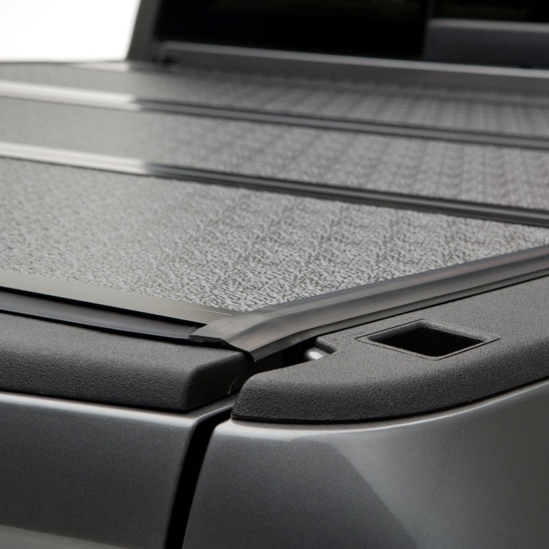 Load image into Gallery viewer, UnderCover 19-20 Chevy Silverado 1500 (w/ or w/o MPT) 5.8ft Flex Bed Cover

