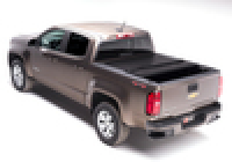 Load image into Gallery viewer, BAK 2020 Jeep Gladiator 5ft Bed BAKFlip G2
